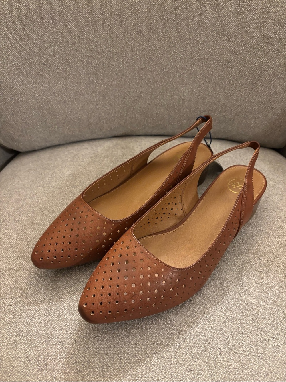 Women's White Mountain Boronic Brown Low Block Heel Slingback Size 11W 11 Wide